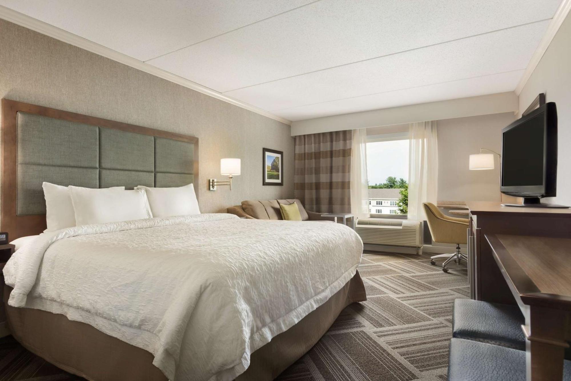 Hampton Inn & Suites By Hilton Manchester Bedford Extérieur photo