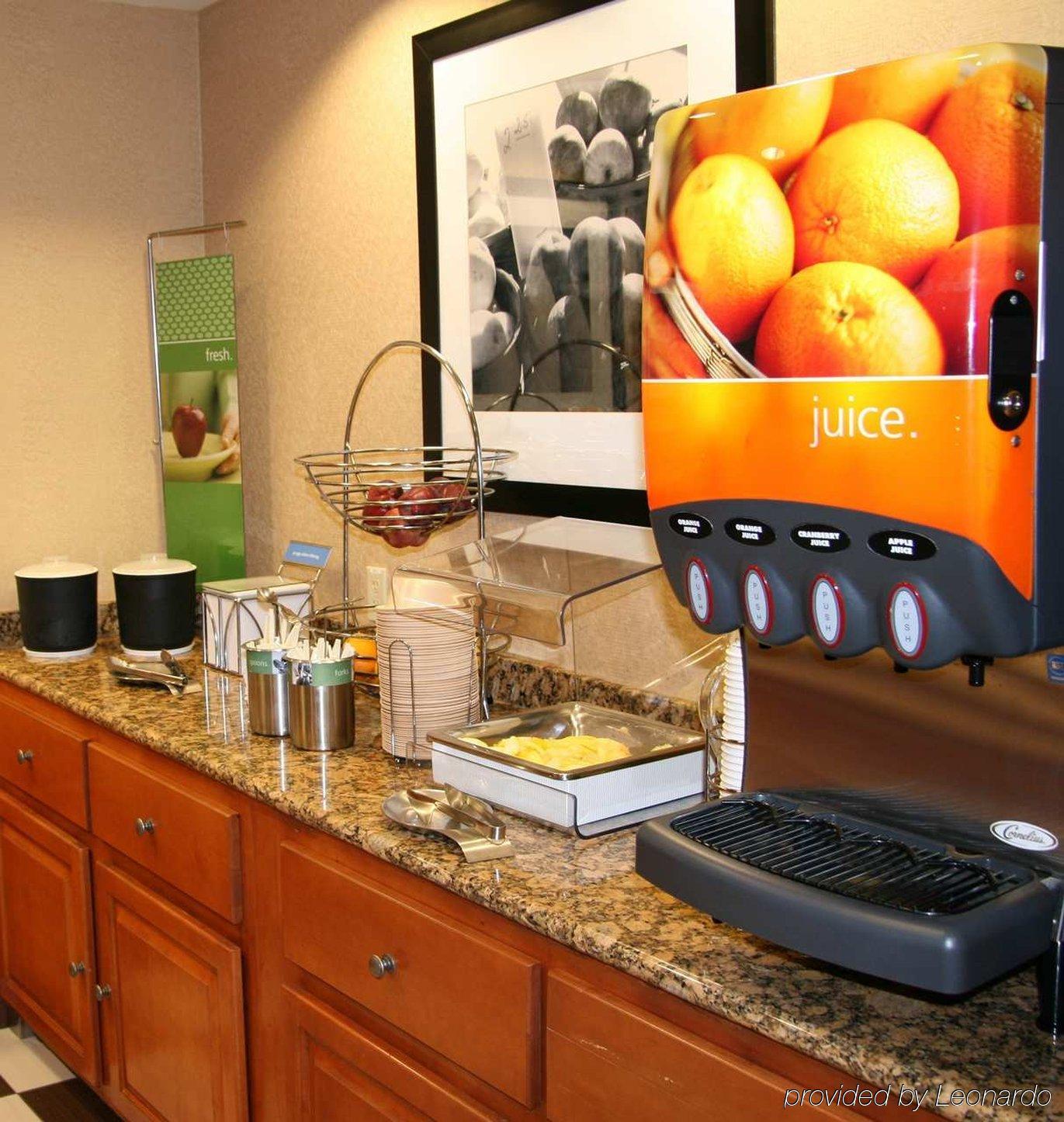 Hampton Inn & Suites By Hilton Manchester Bedford Extérieur photo