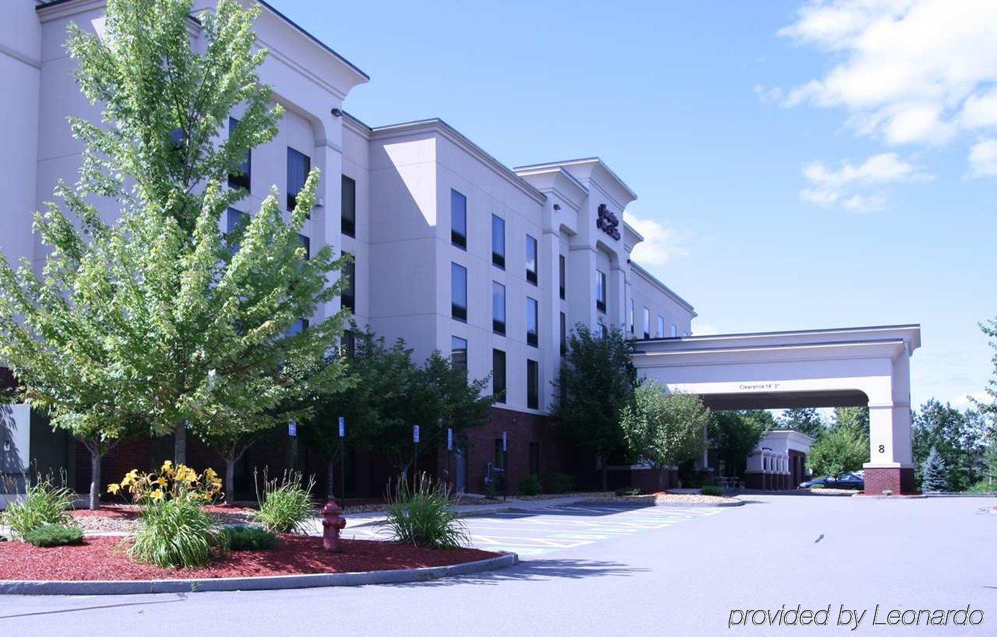 Hampton Inn & Suites By Hilton Manchester Bedford Extérieur photo
