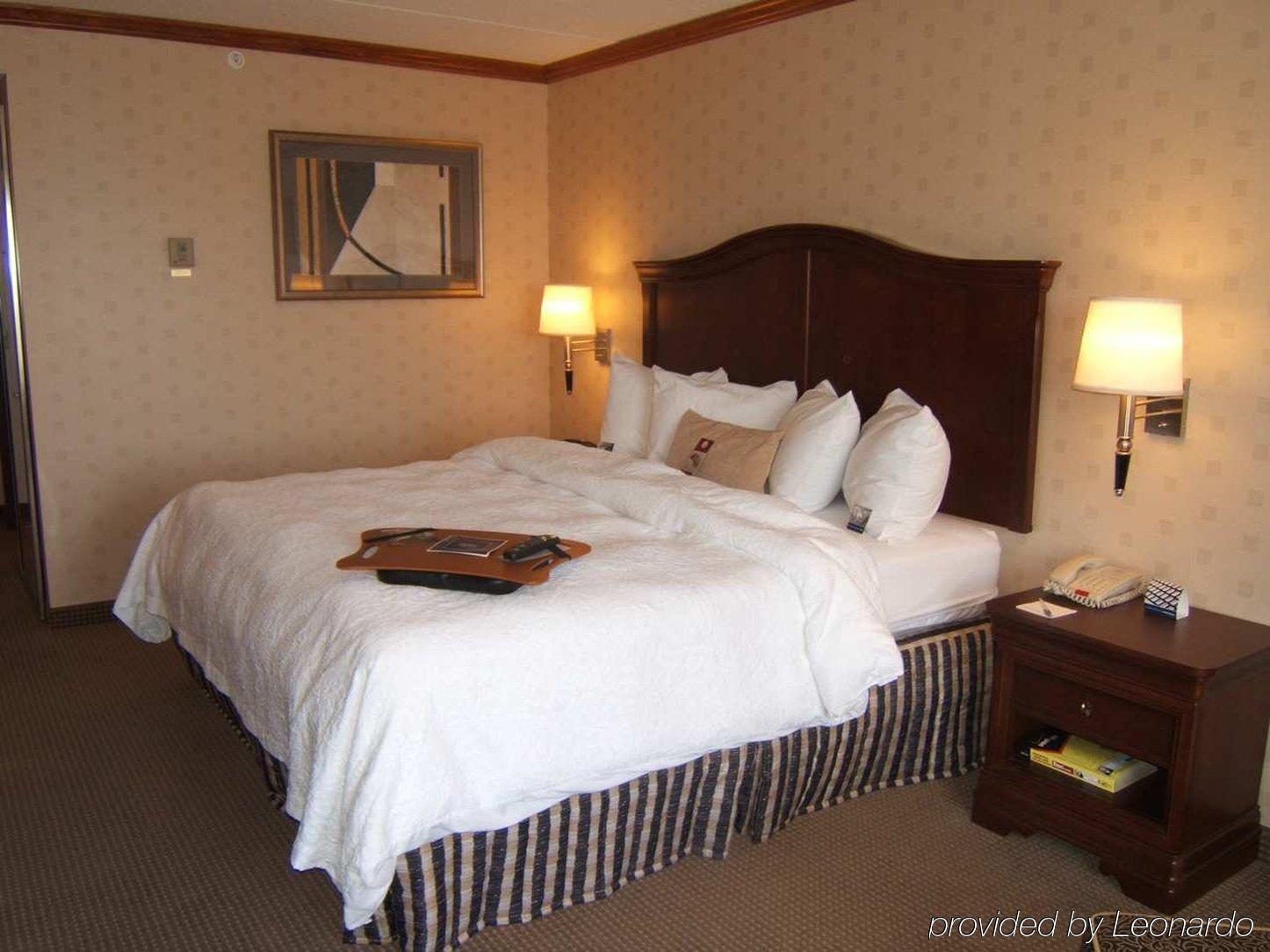 Hampton Inn & Suites By Hilton Manchester Bedford Chambre photo
