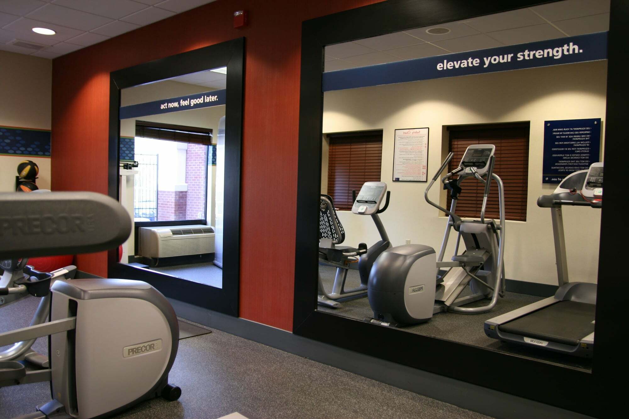 Hampton Inn & Suites By Hilton Manchester Bedford Extérieur photo