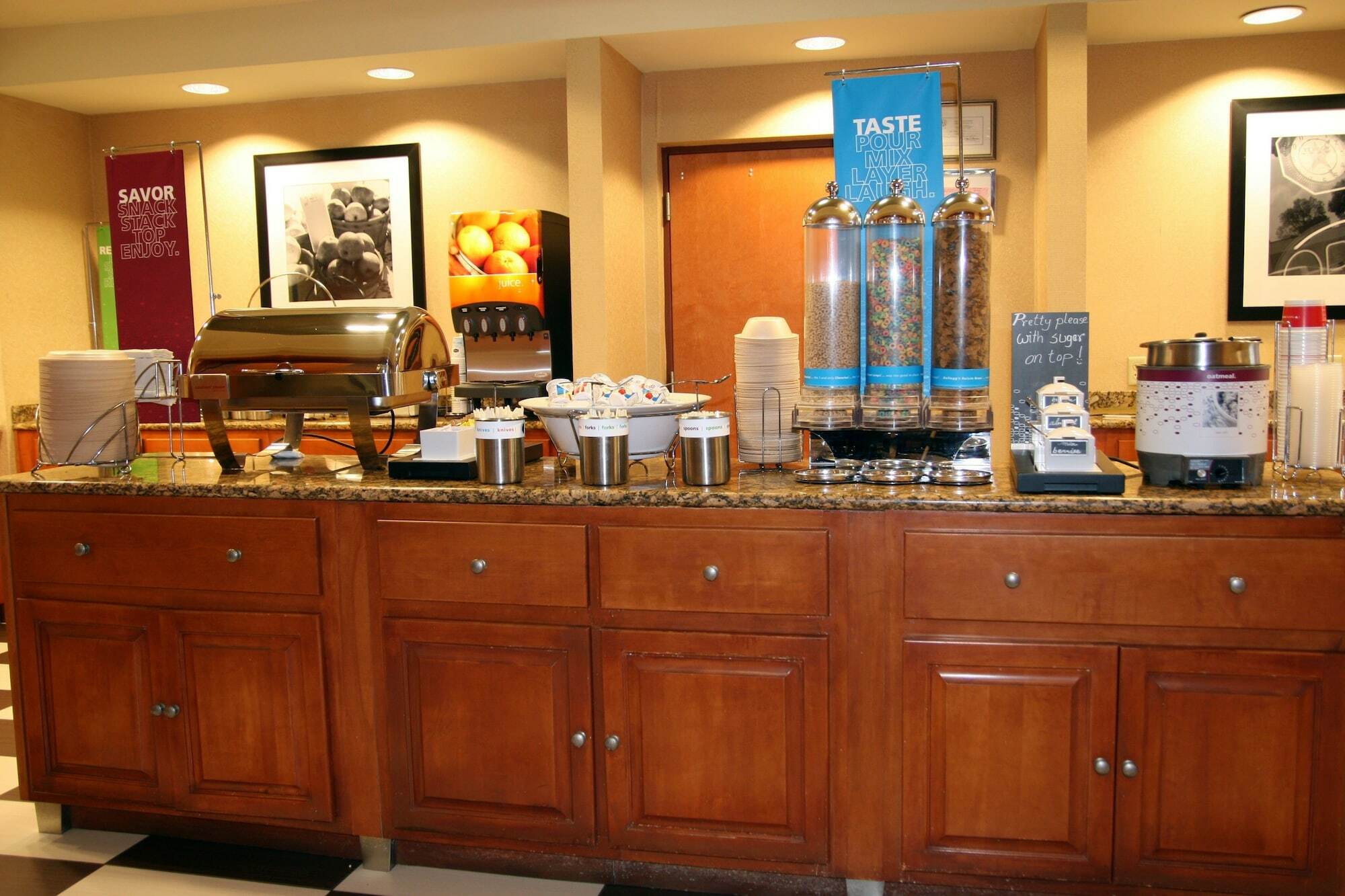 Hampton Inn & Suites By Hilton Manchester Bedford Extérieur photo